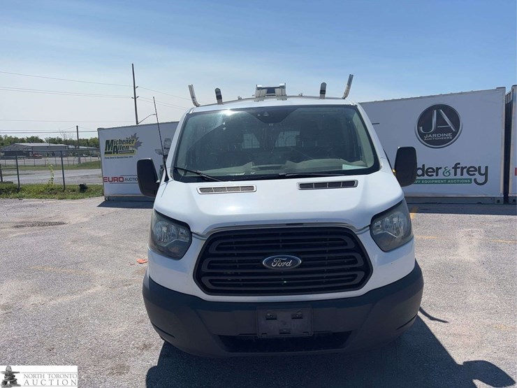 2016-ford-transit-image-2