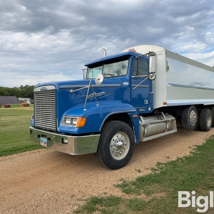 2000 FREIGHTLINER FLD120