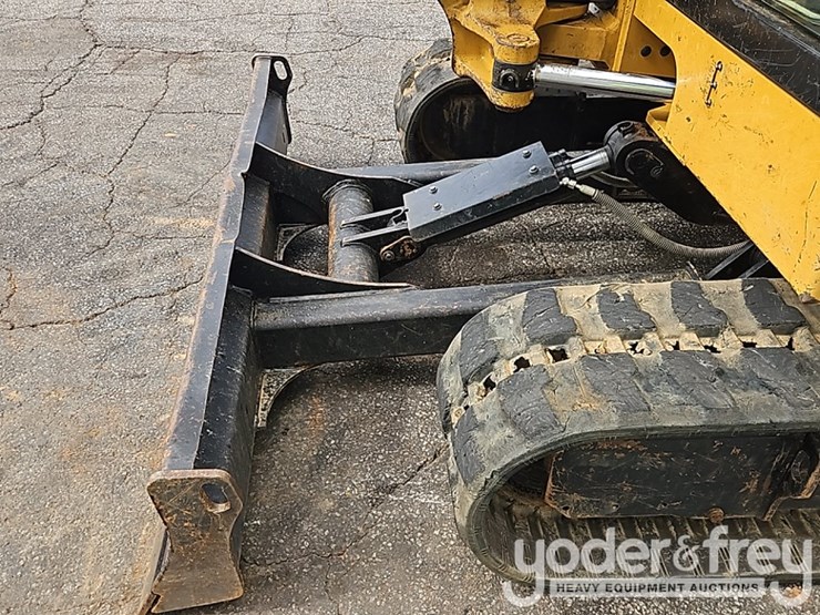 2023-caterpillar-306-cr-image-17
