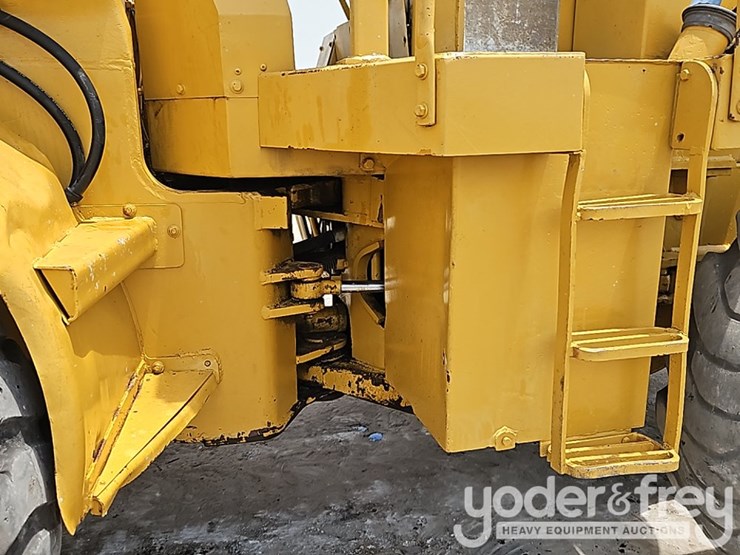 caterpillar-950-image-17