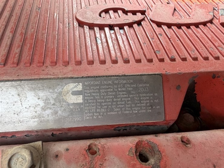 2004-international-5500i-t/a-truck-tractor-image-49