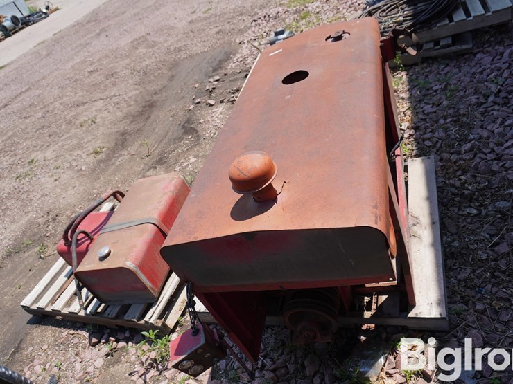 versatile-400-ford-200-engine-&-parts-image-8