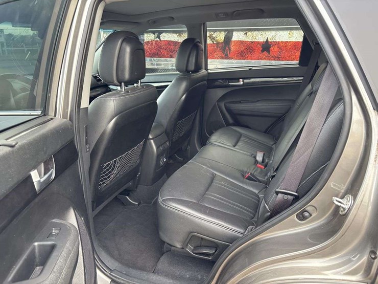 2014-kia-sorento-sx-image-11