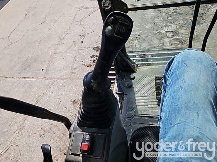 2019-caterpillar-336-image-32
