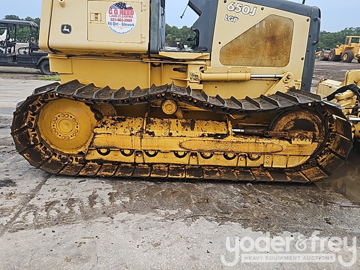2006-deere-650j-image-8