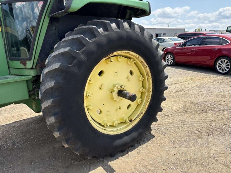 john-deere-4430-image-9
