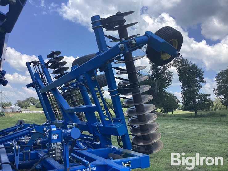 2015-landoll-7431-26-image-18