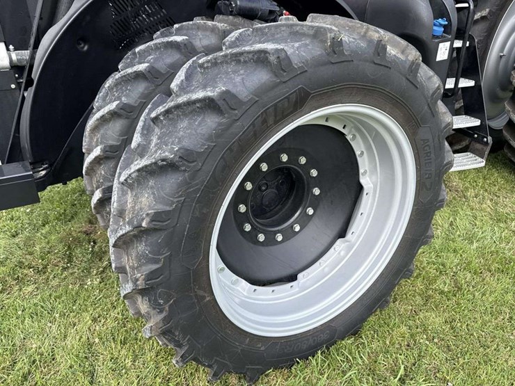 2024-case-ih-340-image-15