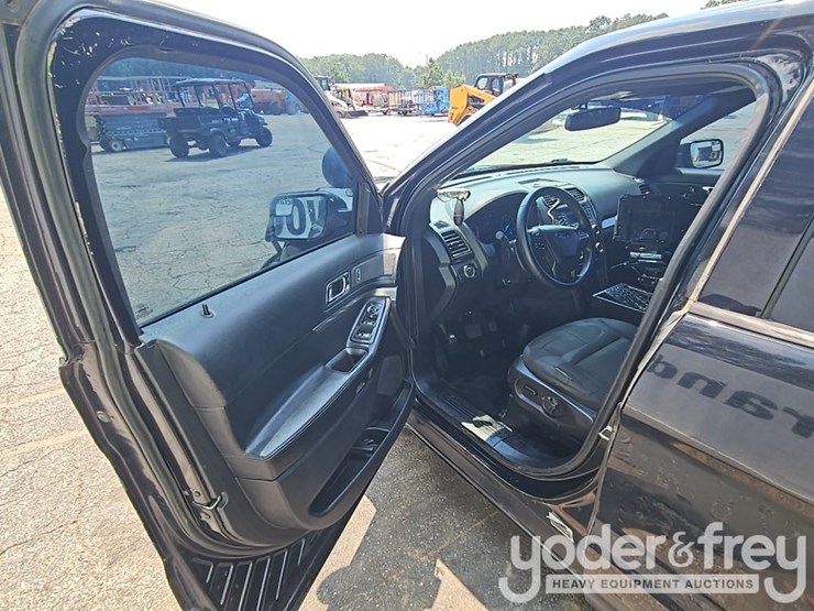 2017-ford-explorer-xlt-image-43