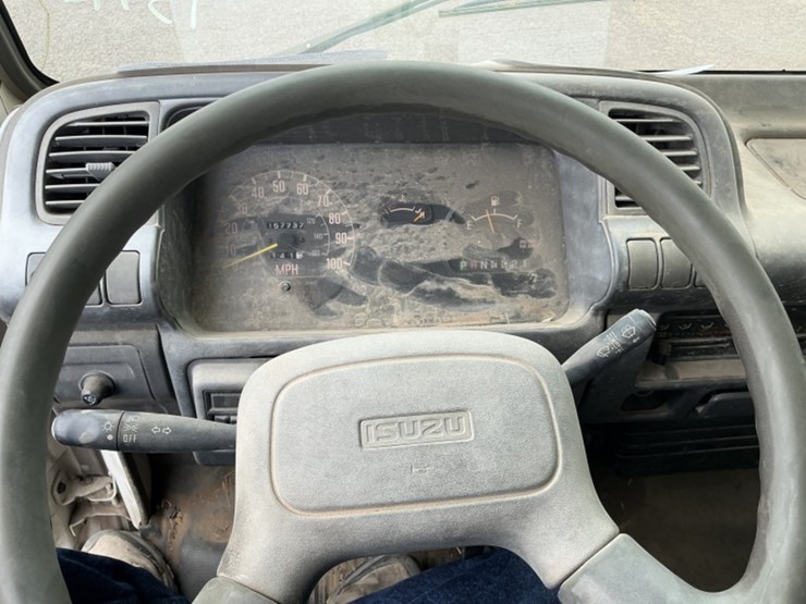 1995-isuzu-npr-image-13