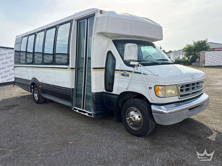 2002-ford-e450-image-2