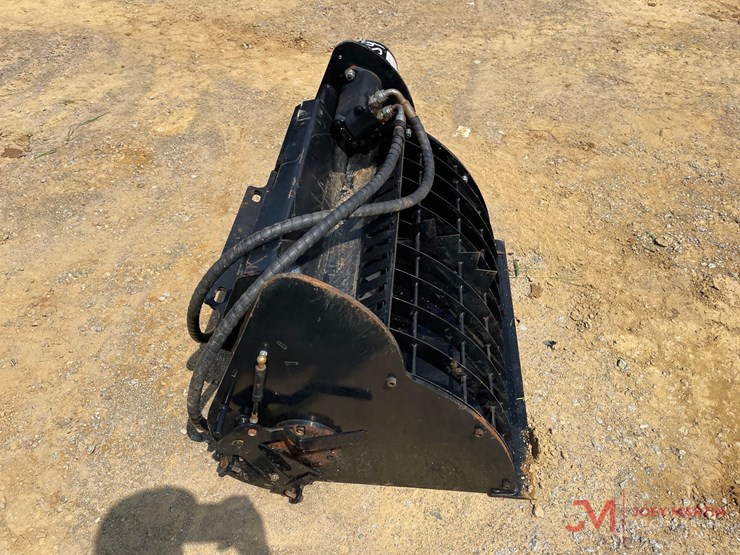 34"-concrete-mixing-bucket-mini-skid-steer-attachment-image-2