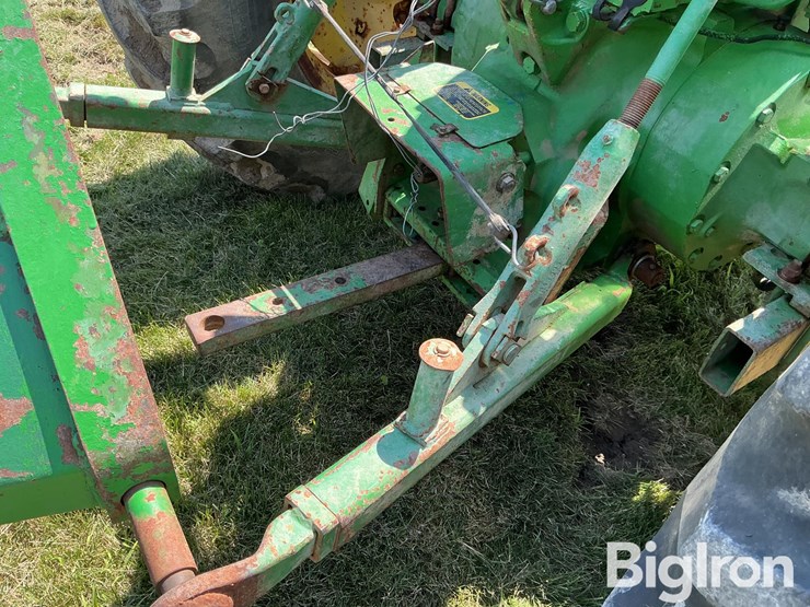 1981-john-deere-2440-image-12