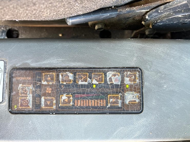 2003-hyundai-robex-210-lc-7-image-30