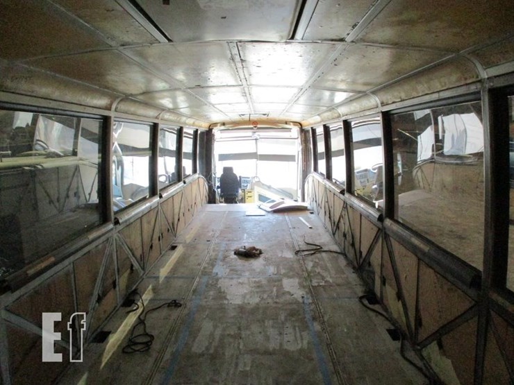 1999-mci-e4500-image-15