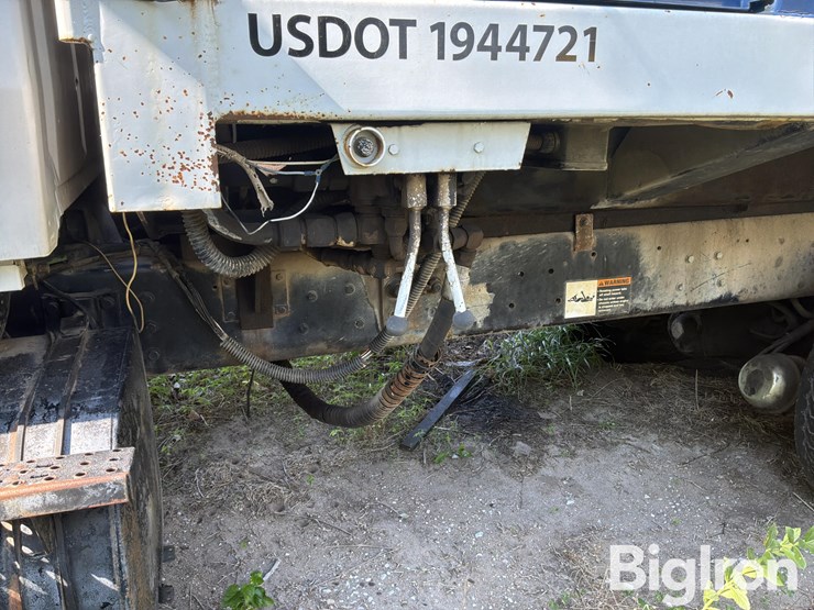 1995-ford-l8000-image-15