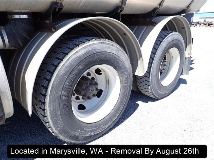 2006-sterling-l9500-image-24