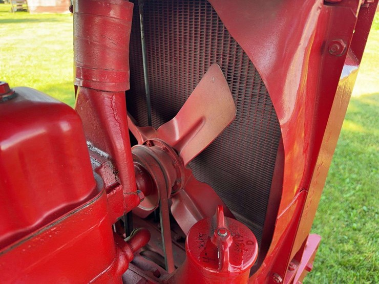 1937-farmall-f-12-image-18