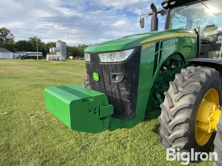 2016-john-deere-8320r-image-16