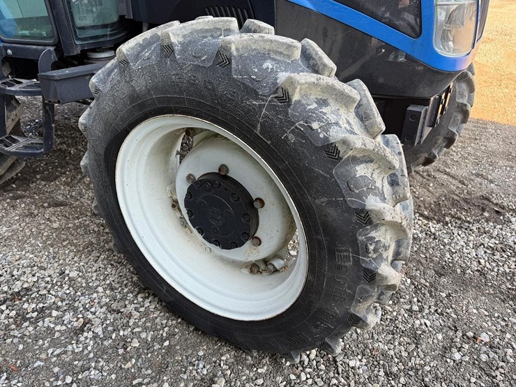 new-holland-t4.75-image-9