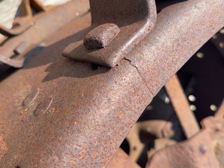 (2)-steel-wheels-image-12