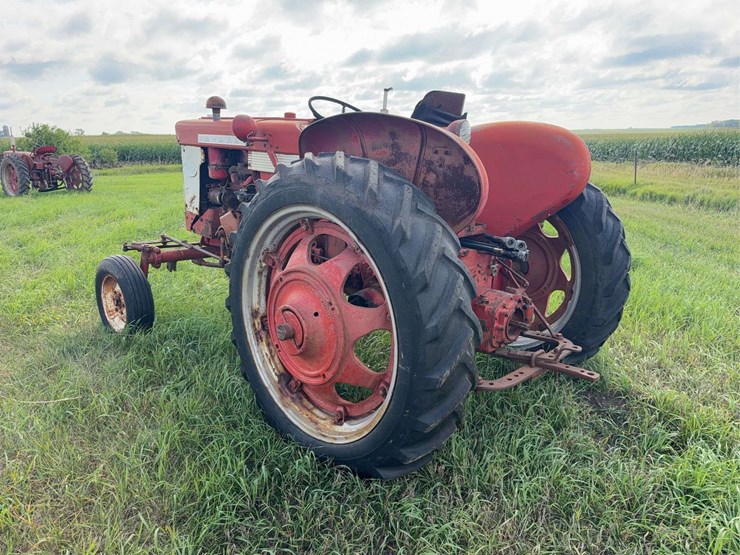 farmall-340-row-crop-image-5