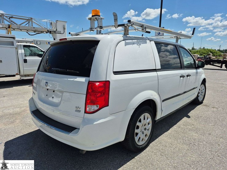 2015-ram-c/v-image-5
