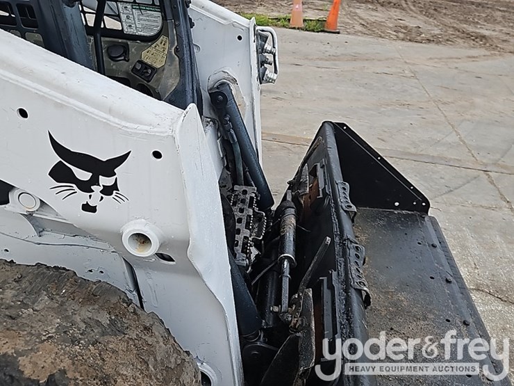 2014-bobcat-s530-image-9