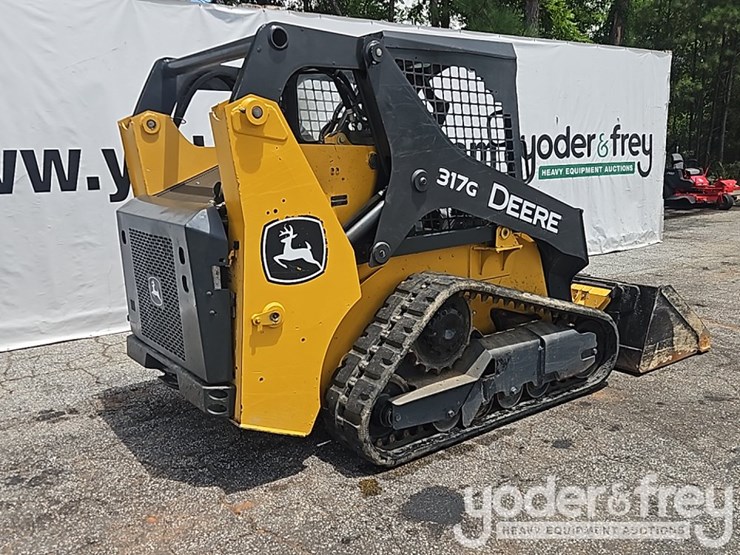 2019-deere-317g-image-5