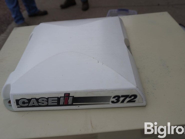 case-ih-372-globe-w/rtk-unlock-image-8