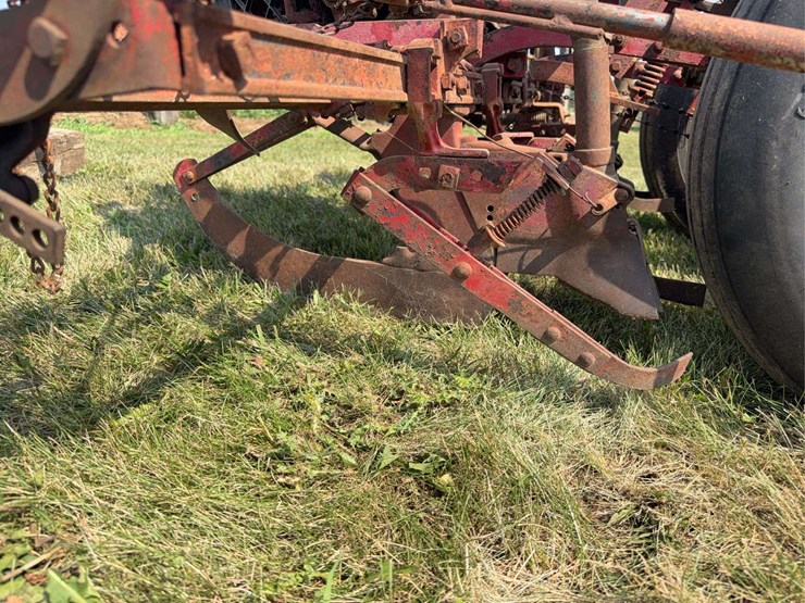 mccormick-deering-two-row-planter-image-28