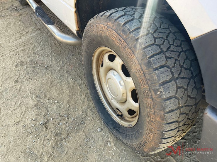 2013-ford-f150-xl-image-9