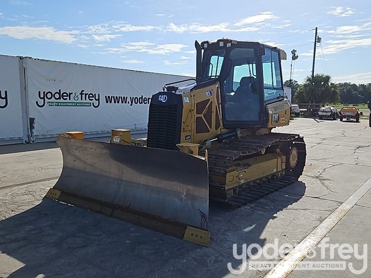2022-caterpillar-d3-lgp-image-1