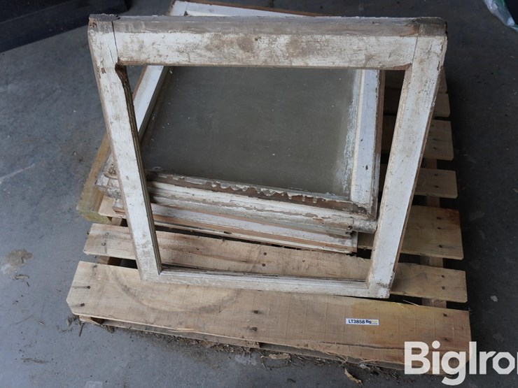 24"x24"-windows-w/glass-image-10