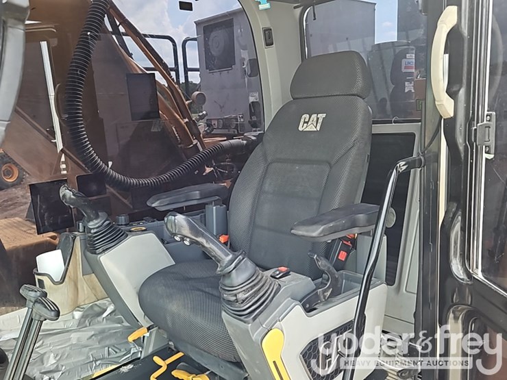 2019-caterpillar-336gc-image-34
