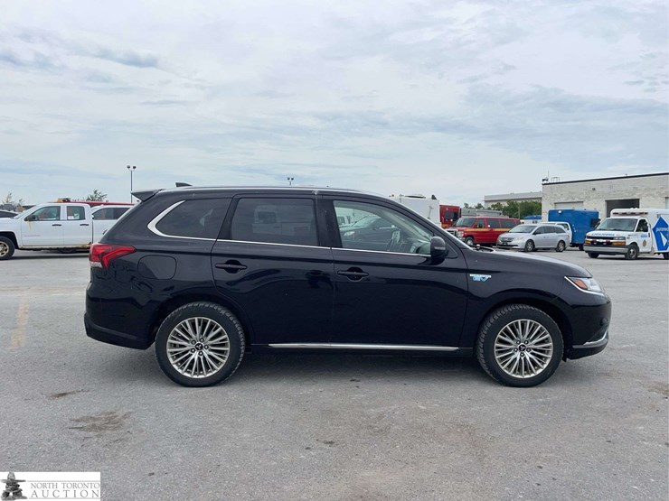 2019-mitsubishi-outlander-image-4