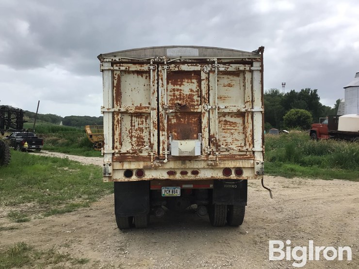 1988-peterbilt-377-image-6