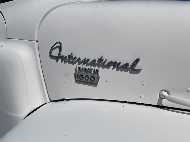 1964-international-loadstar-image-21