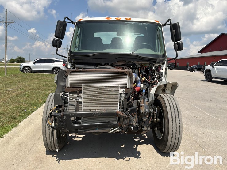2019-international-durastar-4300-image-10