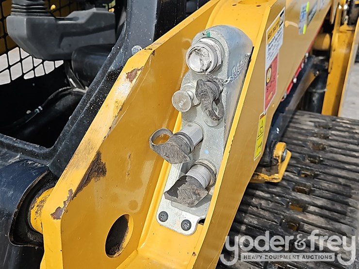 2025-caterpillar-255-image-17