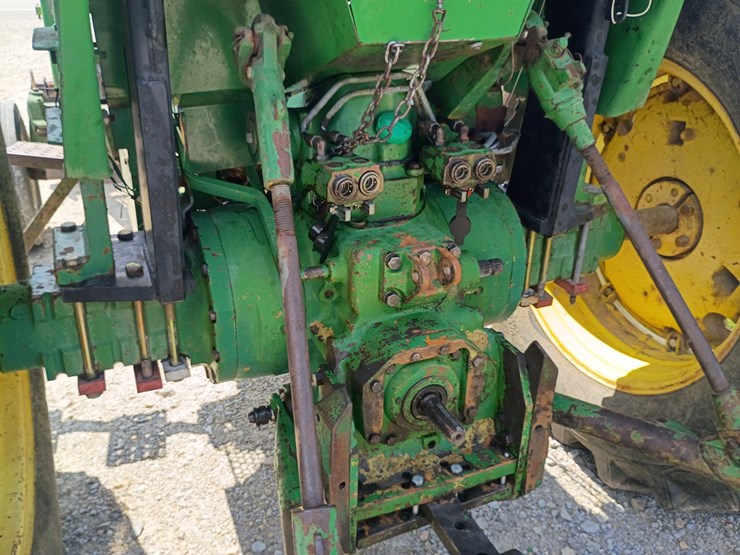 john-deere-2940-image-67