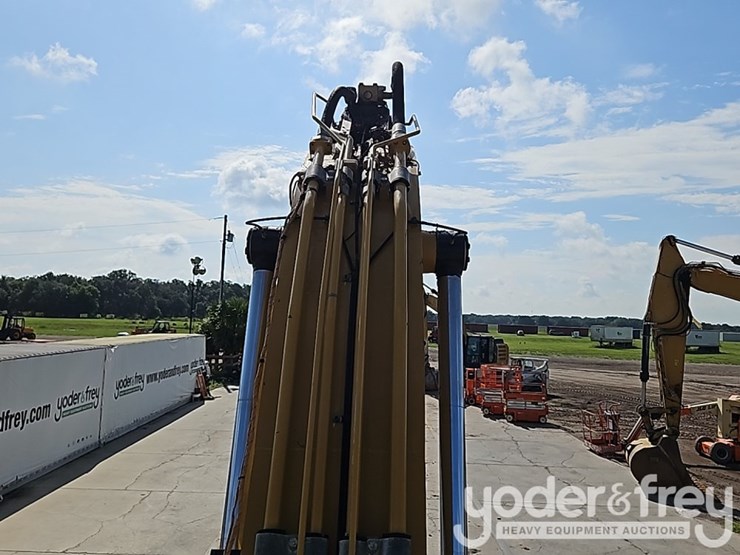 2019-caterpillar-336-image-27