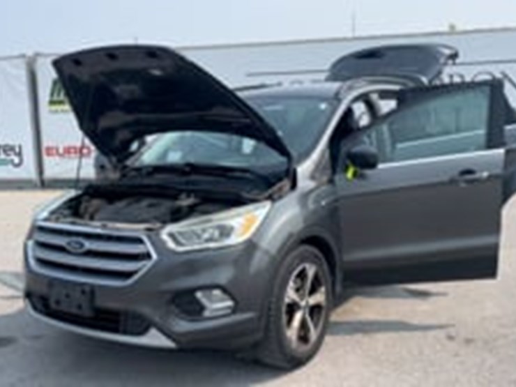 2017-ford-escape-se-image-9