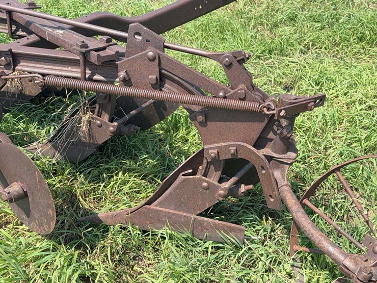 avery-three-bottom-14”-pull-type-moldboard-plow-image-14