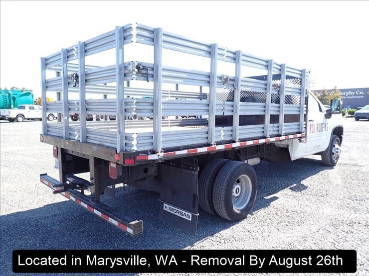 2022-chevrolet-3500-image-14
