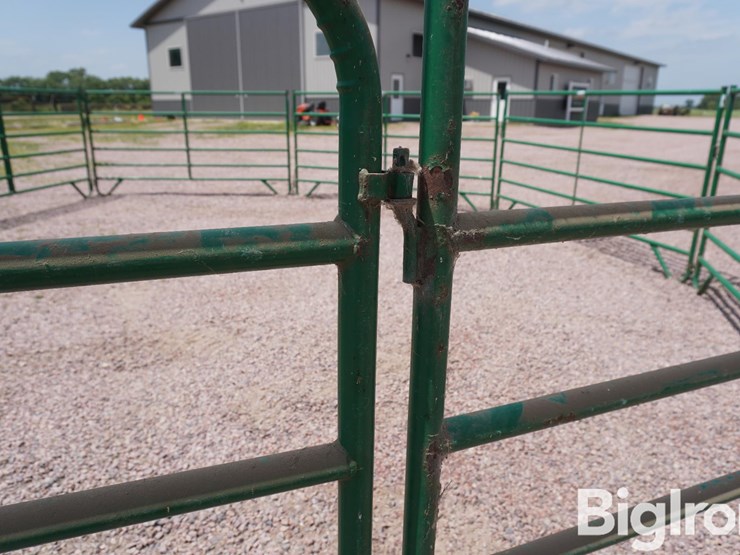 big-valley-corral-image-15