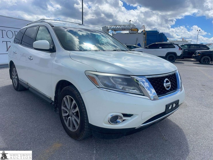2015-nissan-pathfinder-image-3