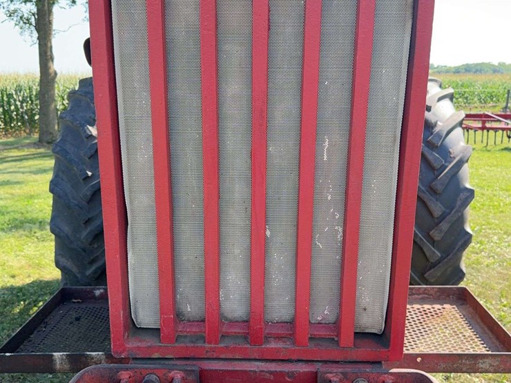 farmall-806-diesel-image-9