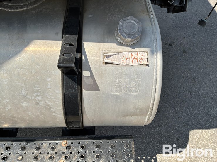 2019-international-durastar-4300-image-15