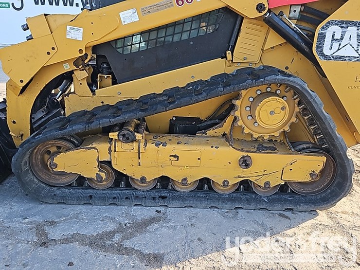 2016-caterpillar-299d2-xhp-image-17